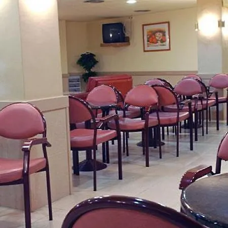 أتش توب رويال ستار آند سبا